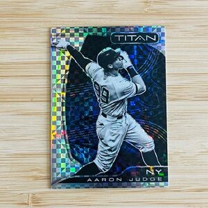 AARON JUDGE 2022 Panini Chronicles Titan X-Fractor Prizm Refractor